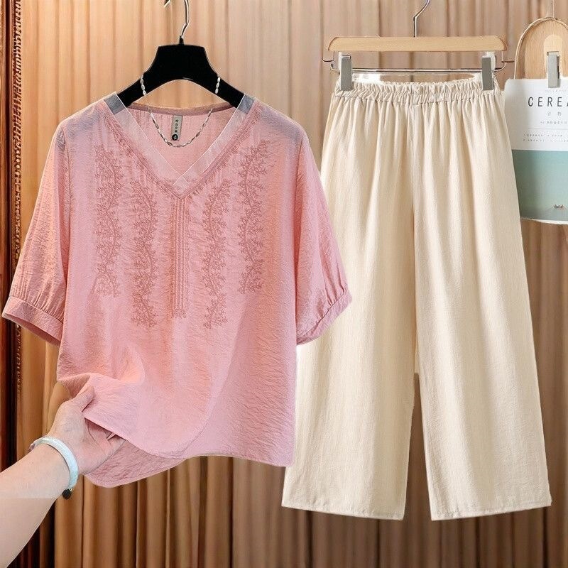 Short-Sleeve Mom-Style T-Shirt Set for Summer, Plus-Size, Tummy-Covering V-Neck Top, Fashionable and Stylish Two-Piece Set for Women Short-Sleeve Mom-Style T-Shirt Set for Summer, Plus-Size, Tummy-Covering V-Neck Top, Fashionable and Stylish Two-Piece Set for Women