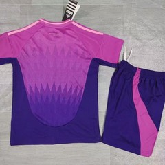 ドイツのアウェイ子供服