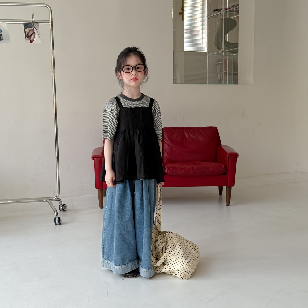 Children's Camisole 2026 Summer Style Korean Version Solid Color Sleeveless Tank Top for Girls Casual Loose Versatile Doll Shirt