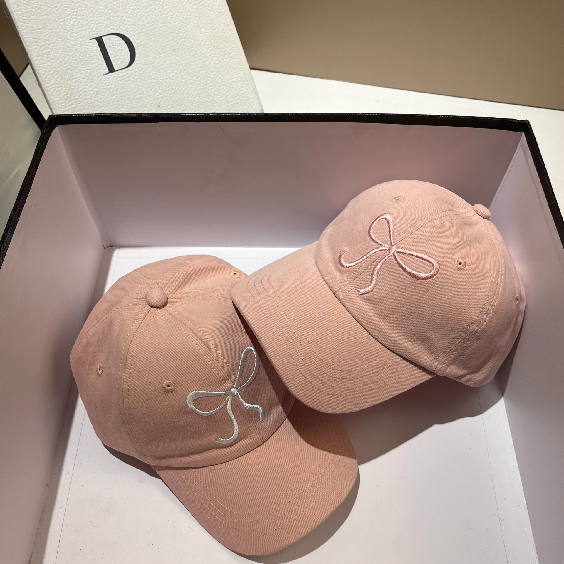 Κορεάτικο καπέλο μπέιζμπολ σε στυλ αστεριού, φρέσκο, γλυκό κεντημένο φιόγκο με ράμφος πάπιας, νέο αθλητικό καπέλο για την άνοιξη και το καλοκαίρι_voghion.com