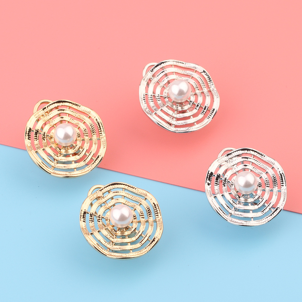 fashionable earrings from pearl
