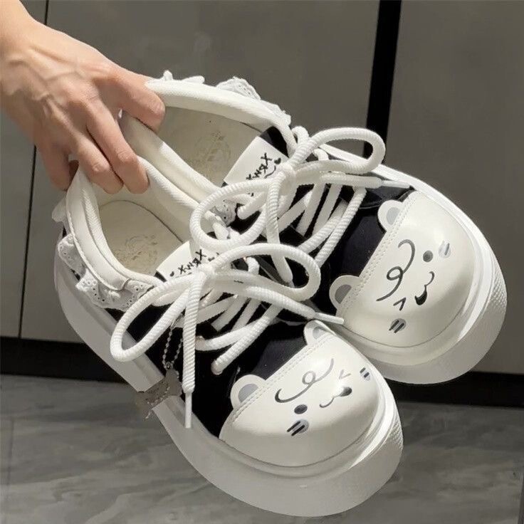 Student Cute Cat Head Platform Thick-Soled Wear-Resistant Sneakers for Women 2025 Spring and Autumn New Soft Leather Big Toe Heightening White