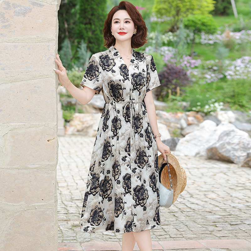 2025 New Mom Summer Dress, Elegant Dress, Middle-Aged and Elderly Long Skirt, Waist Slimming, Fashionable and Stylish Skirt