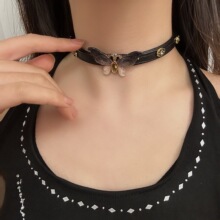 小众黑色皮革choker蝴蝶挂件项圈亚文化朋克项链女高级感配饰饰品