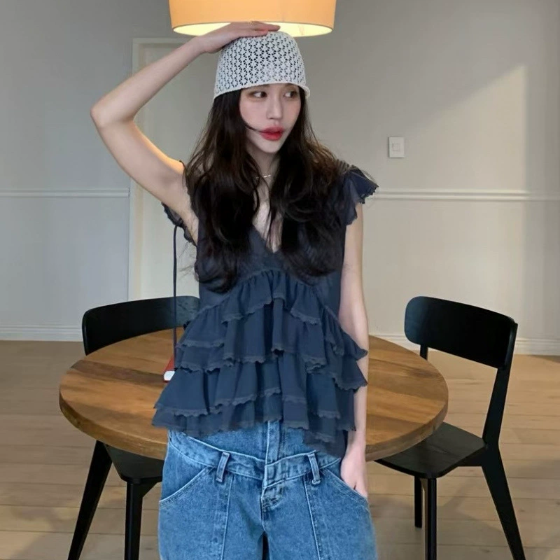 Корейская система ins2025, новый французский дизайн, многослойный топ с рюшами, V-образным вырезом и без рукавов для женщин.
