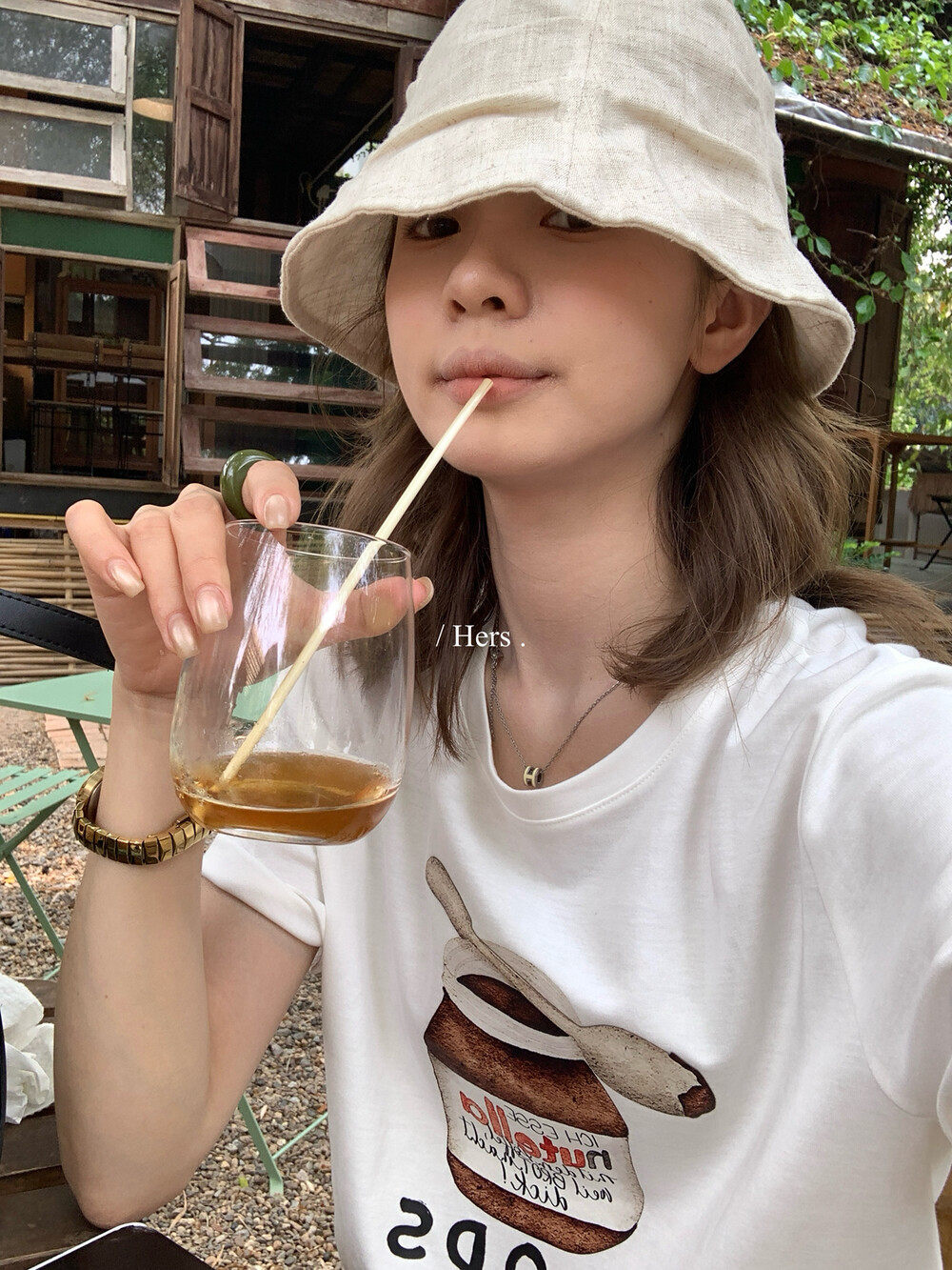 Áo thun nữ cổ tròn in họa tiết sô-cô-la hoạt hình, phong cách Hàn Quốc, form rộng suông — trắng ngà, màu xám, màu mơ chi tiết 25