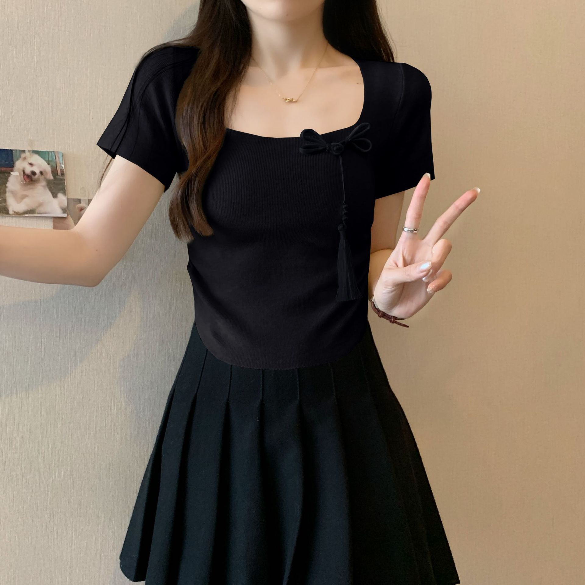 Nov poletni dizajn z naramnicami, nepravilna majica s kratkimi rokavi v kitajskem slogu, ženska pletena majica s kratkimi rokavi in ​​oglatim izrezom._voghion.com