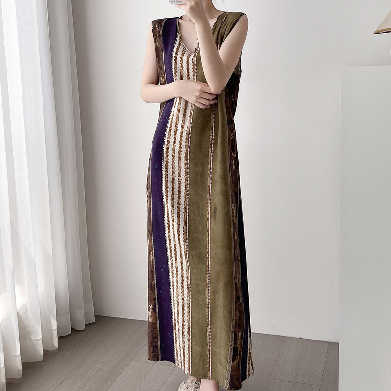 Sleeveless Printed Cotton Silk Nightgown for Women, Summer Thin Mid-Length Sweet Holiday Style Long Dress That Can Be Worn Outside as a Casual Dress Sleeveless Printed Cotton Silk Nightgown for Women, Summer Thin Mid-Length Sweet Holiday Style Long Dress That Can Be Worn Outside as a Casual Dress