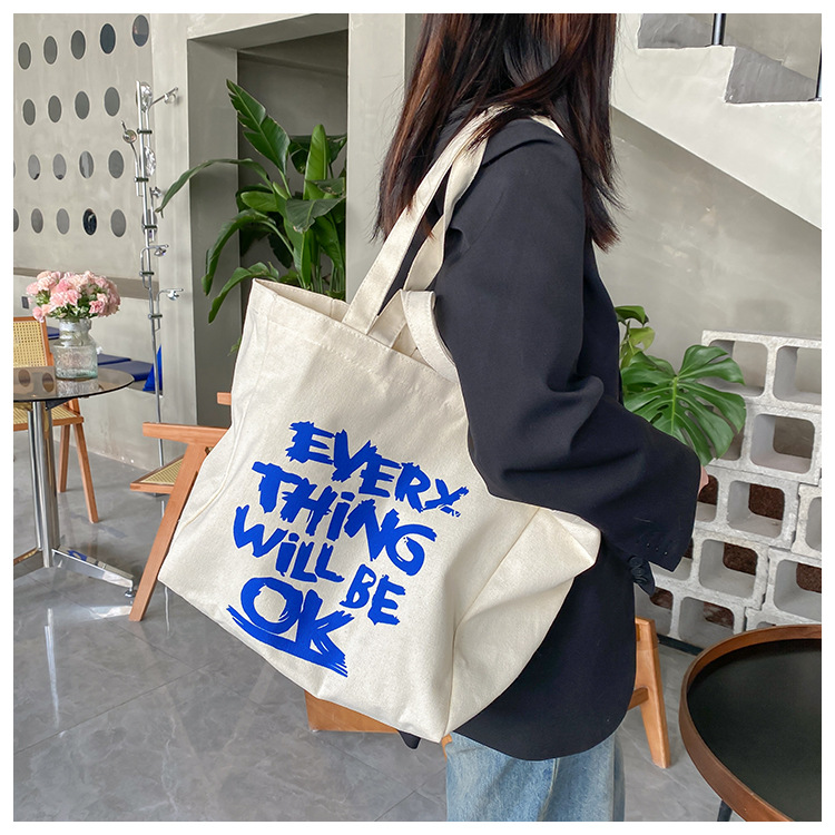 A large-capacity, sturdy Japanese-style canvas bag for women, a new 2022 simple bento handbag for girls to go to work undefined