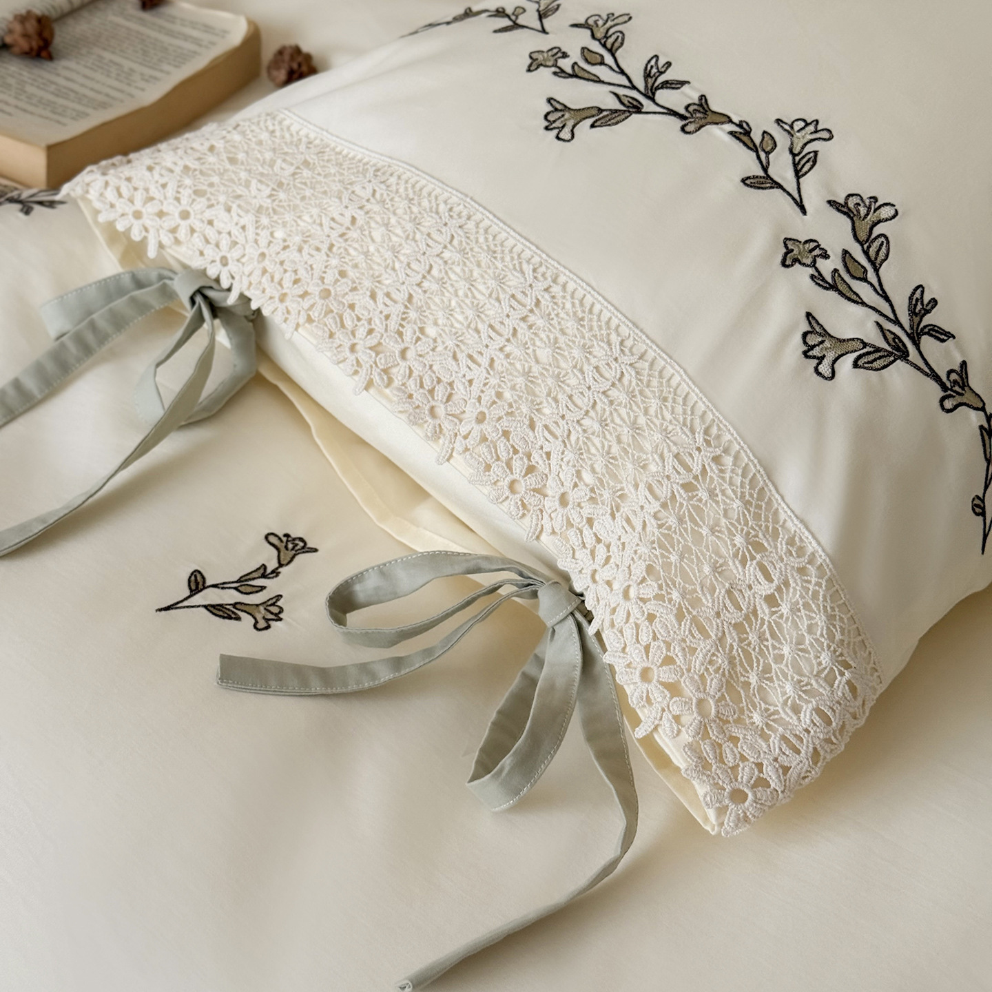 Otoño y invierno algodón largo algodón molido cuatro piezas serie de bordado grueso 100S cuatro piezas ropa de cama tipo sábanas