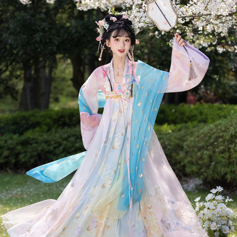 Original Song Dynasty Hanfu for women, improved large-sleeve shirt and waist-high ru skirt set, embroidered and printed, super fairy-like, new spring-summer style for everyday wear Original Song Dynasty Hanfu for women, improved large-sleeve shirt and waist-high ru skirt set, embroidered and printed, super fairy-like, new spring-summer style for everyday wear