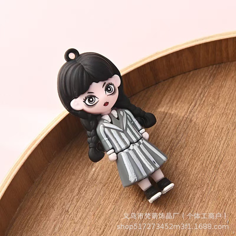 水曜日のキーホルダー、漫画アダムスファミリーの人形飾り、絶妙なバッグアクセサリー、ペンダント、カップル向け、海外販売|undefined