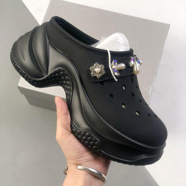 Pure Original Gg Closed-Toe Rhinestone Beach Thick-Soled Lightweight Slippers for Women, Hollow-Out Lazy Fashion Half-Slippers