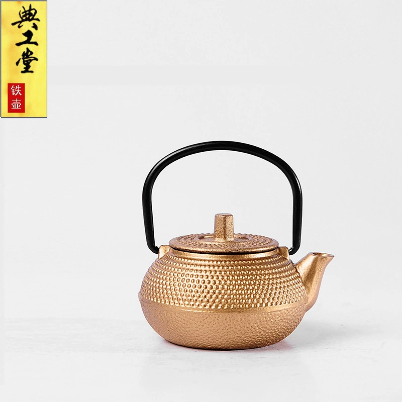 « Mini iron pot imitation Japanese cast iron teapot small gold pot raw iron kung fu tea set for many options» должен быть переведен на русский