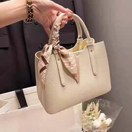 感时尚手提包包2025新款通勤女包送妈妈包大气单肩包斜挎包潮