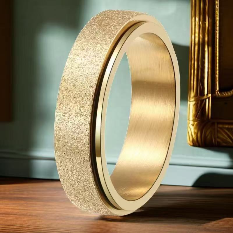 Anillo de acero inoxidable que no se desvanece ins moda masculina giratoria anillo de acero de titanio de nicho frío de los hombres liso
