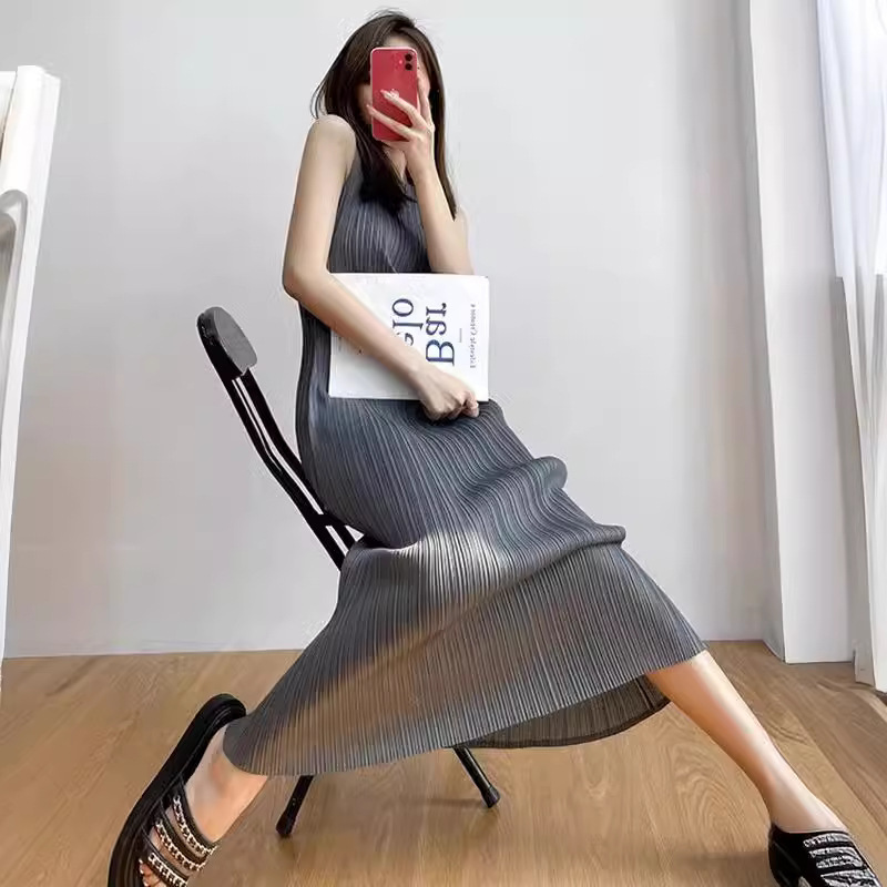 Miyake Basic Versatile Round-Neck Sleeveless Mid-Length Bodycon Tank Dress for Women with a Cinched Waist