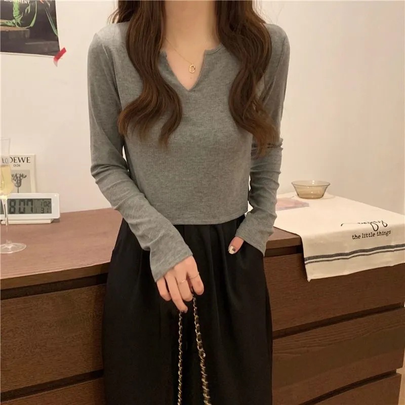 Camiseta única con cuello en V y manga larga para mujer, nueva colección primavera-otoño 2026, estilo coreano, corte ajustado, versátil, camiseta básica, top corto.