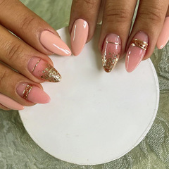 Almond-shaped explosive gold powder fragment gradient shimmer nail art wearable hot girl fake nail European and American Instagram-style nail plate