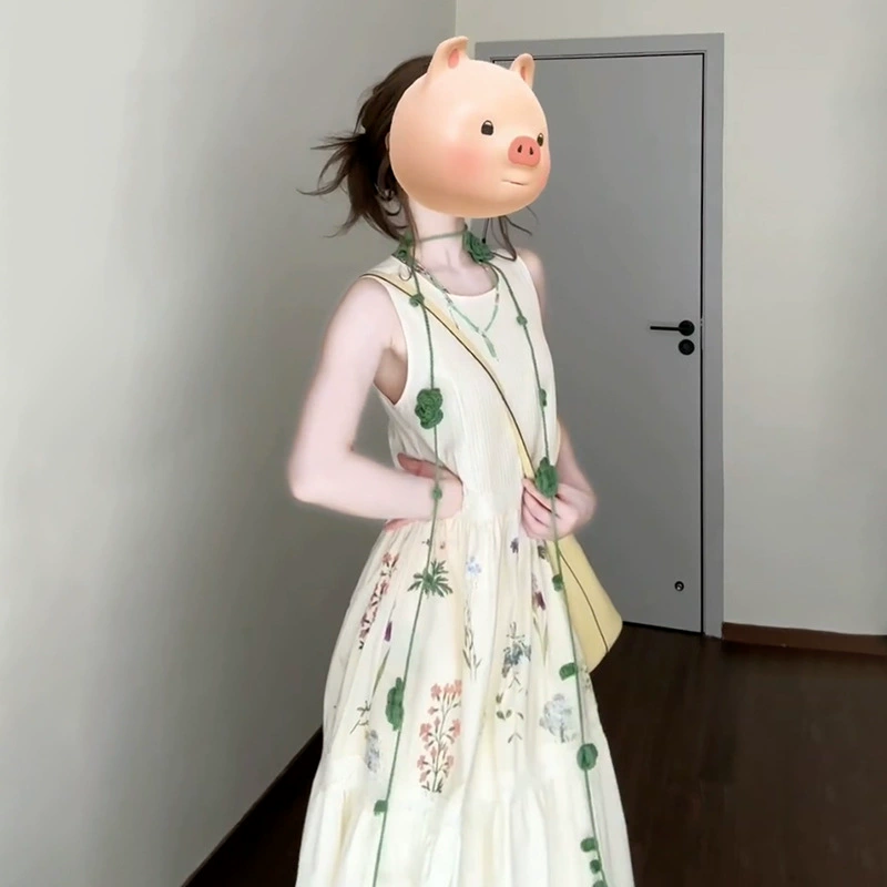 Белое летнее платье-жилет без рукавов для женщин, новый стиль 2025 года, для отдыха на море, с цветочным принтом, длинное.