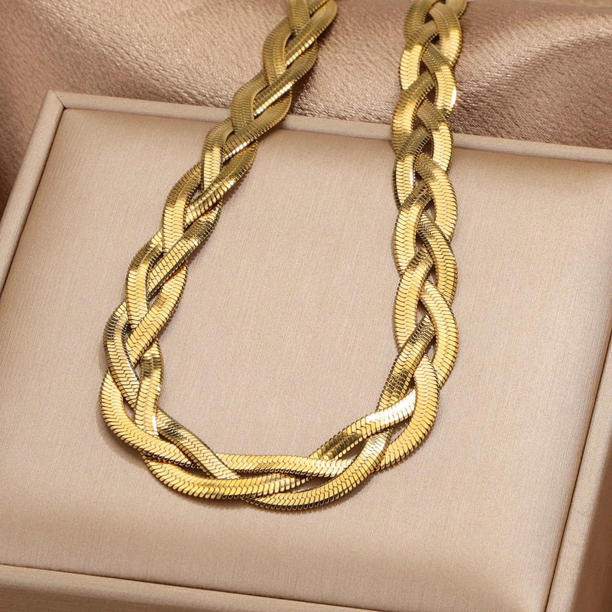 304 Stainless Steel Casual Simple Style Plating Braid Geometric Bracelets Necklace display picture 8