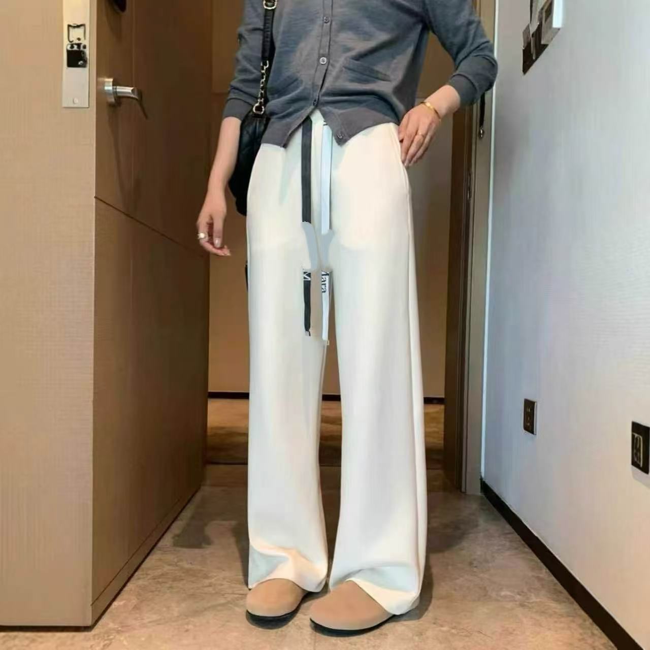 Max新款直筒卫裤砂洗空气层休闲裤休闲风女士秋款韩版松紧腰筒裤