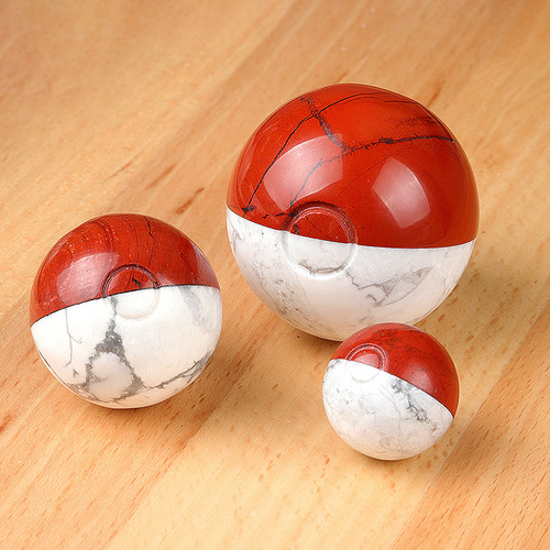 1638-Natural white pine red jasper pickleball magical elf play ball two-color cartoon semi-precious red and white ball