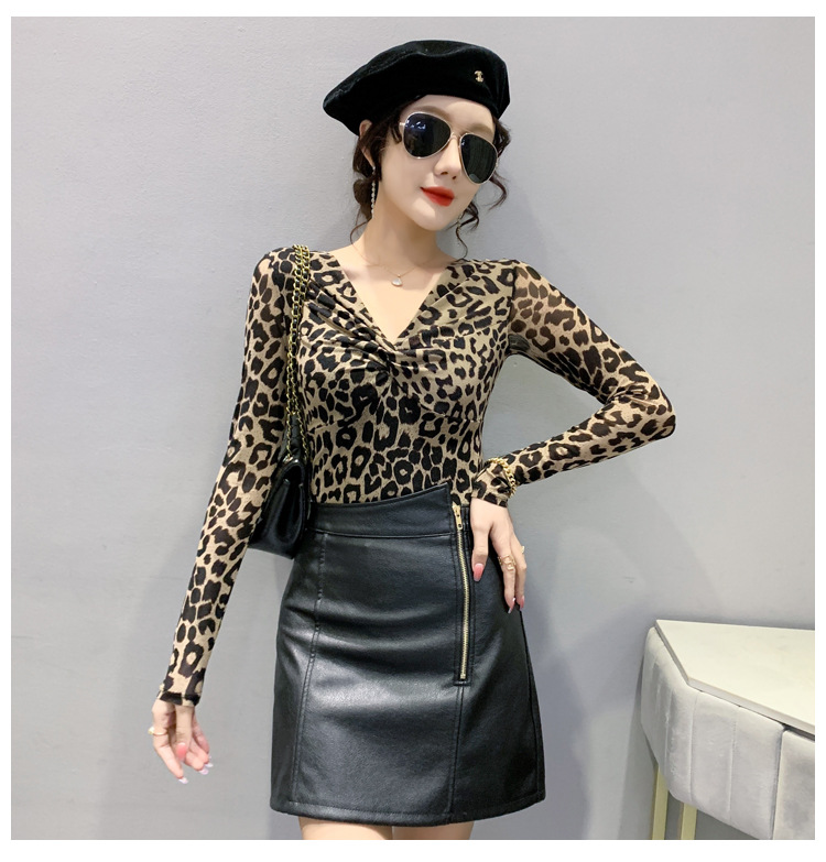 T-shirt da donna slim in rete a maniche lunghe con camicia slim a fondo incrociato_voghion.com