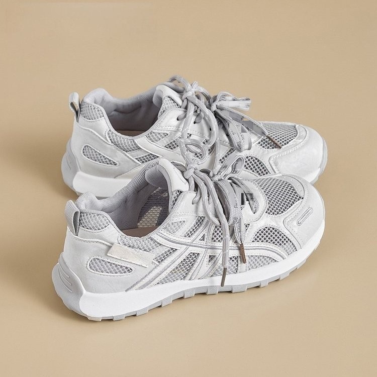 Explosión de tela de tela de suela gruesa zapatos de papá y mujer 2026 nuevo verano delgado hueco transpirable zapatillas deportivas casuales suaves
