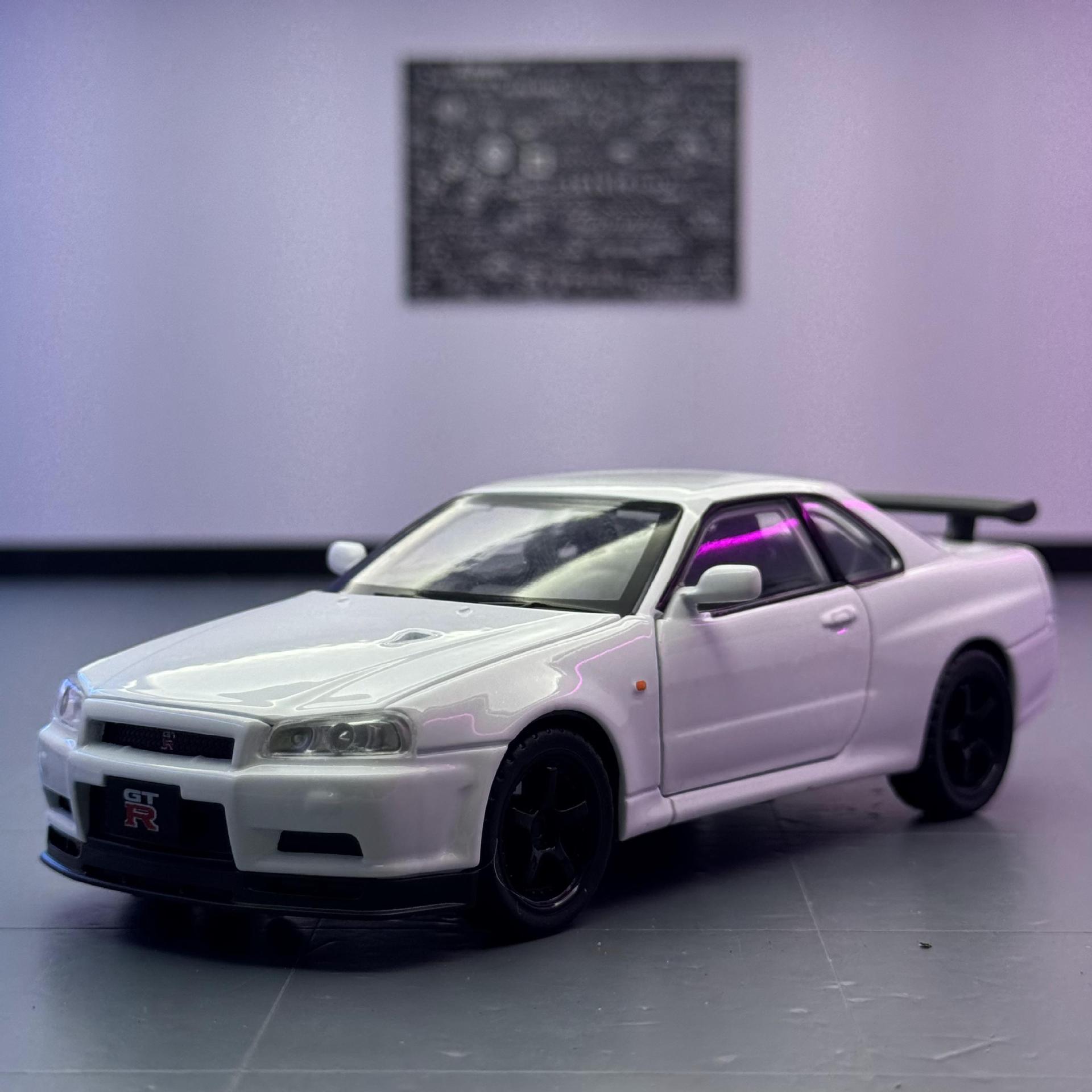 Modelo de coche de aleación Weili 1 a 32 Nissan RGT34 coche deportivo eco luz y sonido coche de juguete modelo de sonido al por mayor