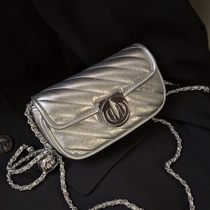 Silver Underarm Luxury Niche Bag 2025 New Trendy Chanel-Style Quilted Chain Bag Versatile Shoulder Crossbody Bag Silver Underarm Luxury Niche Bag 2025 New Trendy Chanel-Style Quilted Chain Bag Versatile Shoulder Crossbody Bag