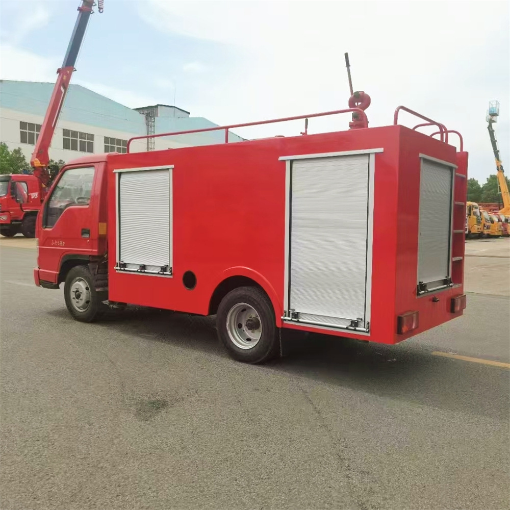 Blue license plate Foton 3-ton emergency water tanker, available for installment purchase. Cross-border export, foreign trade fire truck, right-hand drive water tanker