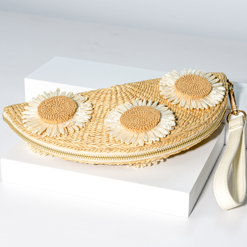 Strohgewebte Handytasche für Damen, weiß, Chrysanthemenmuster, sommerlicher Stil, leichte Strandtasche, süßes und frisches Design, vielseitig einsetzbar für den Urlaub_voghion.com