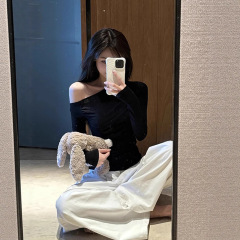 黑色斜肩长袖t恤修身显瘦内搭打底衫露肩上衣
