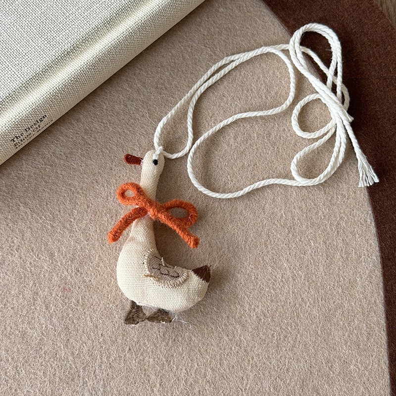 Nuevo estilo de cuero chino, colgante, collar de borlas, estilo étnico femenino, cadena de suéter retro de nicho, moda, artículos de alta gama