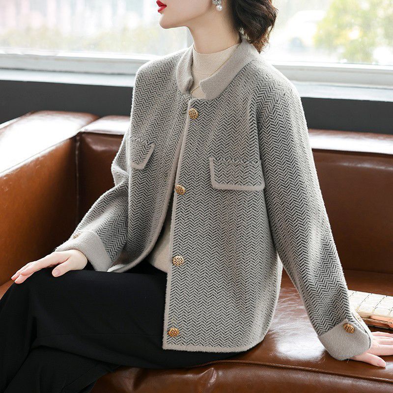 2024 new mother autumn short coat middle-aged and old women's foreign-style woolen cloth cardigan spring and autumn winter sweater suit