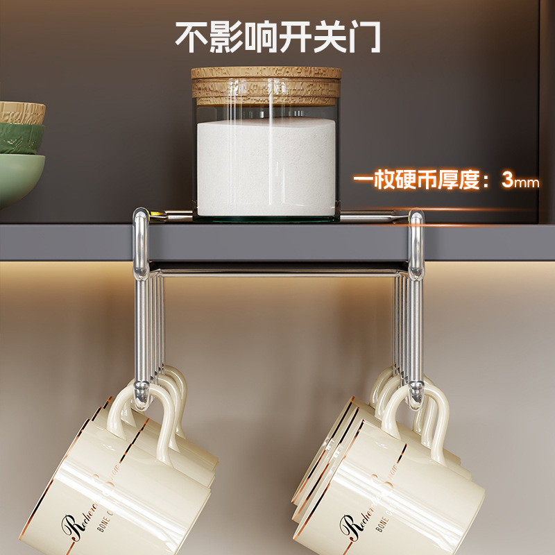 ワインカップ棚は高足カップ収納棚のワイン棚を逆さまに掛けています。|undefined