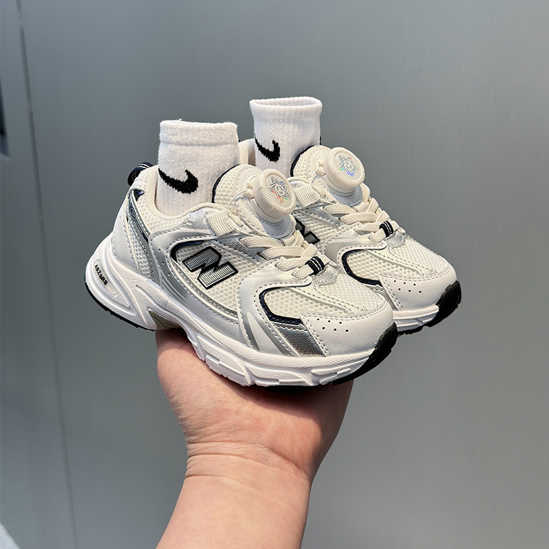 2025 秋の新ファッション男の子スポーツシューズ回転バックル女の子の靴子供のランニングシューズお父さん靴ダブルネット|undefined