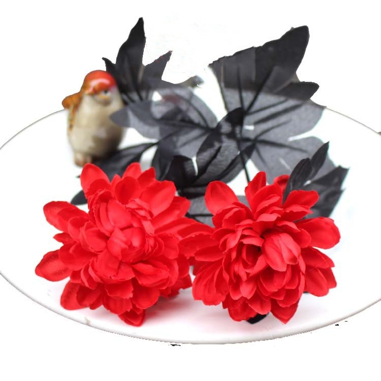 크고 빨간 달리아