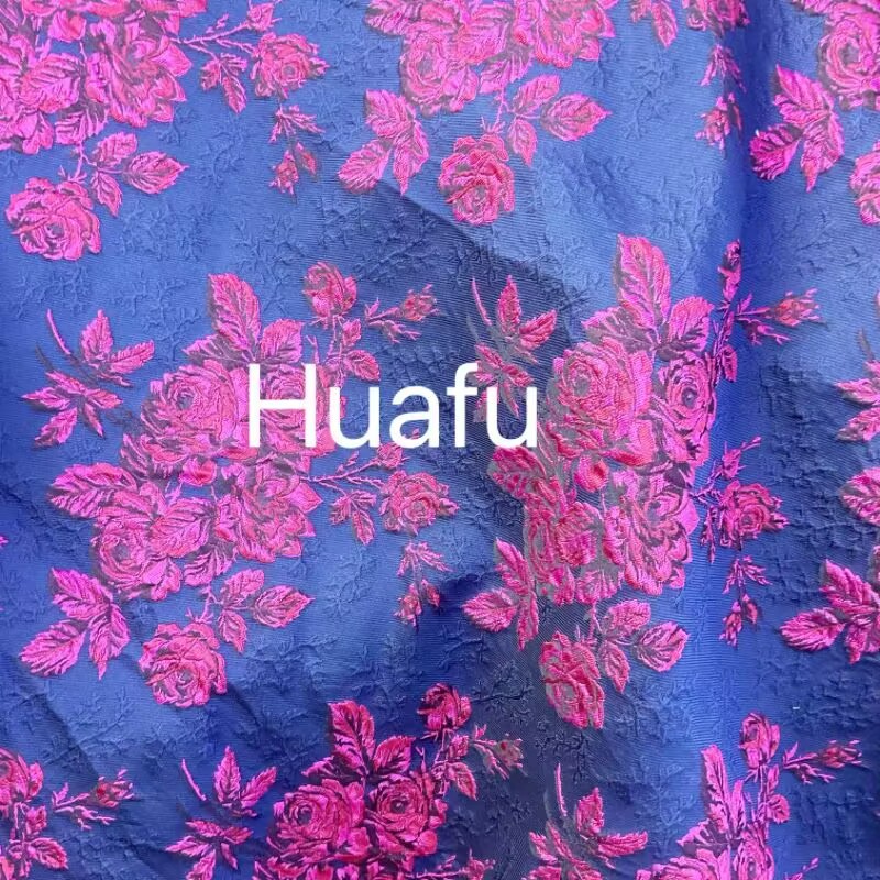 2024年厂家直销现货藏蓝底红玫瑰织锦提花布料风衣汉服礼服色织面