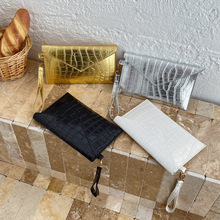 2025潮高颜值鳄鱼纹手拿包纯色简约质感PU时尚女士出行多用信封包