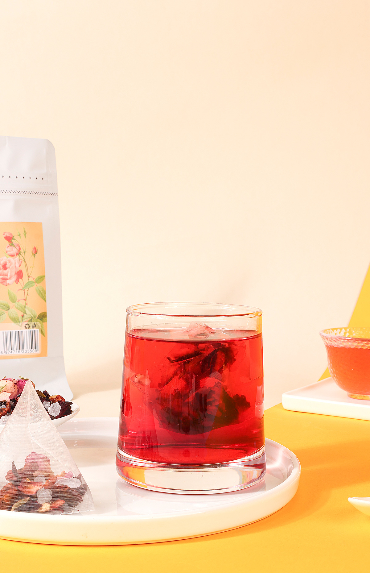 Dreamlike Fruit & Flower Tea (Qing Guo Meng Huan) — No-Brew Cold Infusion Herbal Blend, 15 Sachets in use