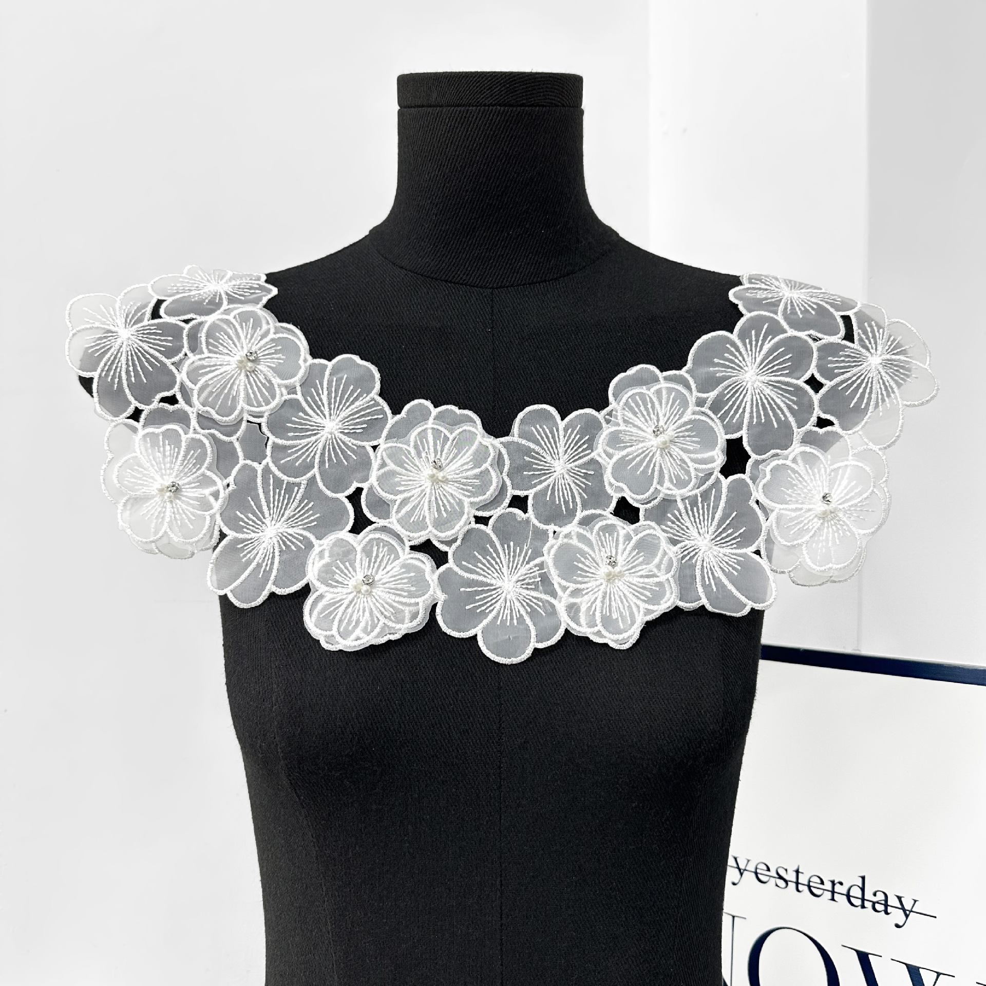 Flores bordadas negras de alta calidad collar de encaje soluble en agua flor decoración delantera de ropa DIY accesorios collar hecho a mano image 8