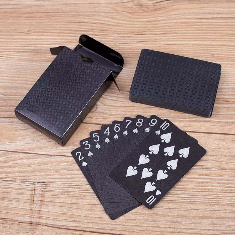 扑克牌桌游棋牌室高档广告可定 制黑芯纸掼蛋专用斗地主娱乐卡牌