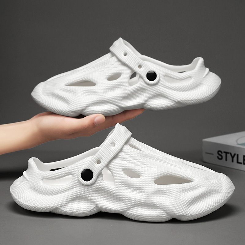 Pantuflas zapatos con agujeros en el exterior de verano Sandalias de playa al aire libre para hombres Sandalias al aire libre para hombres nuevos