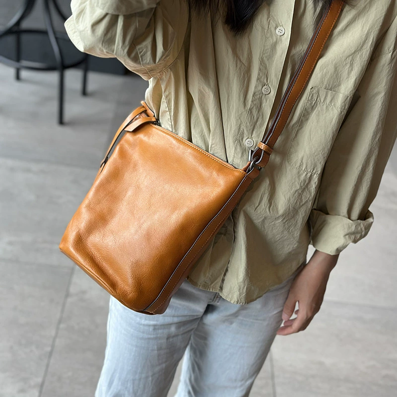 Japanese shoulder bag, leather one-shoulder bag, underarm bag, genuine leather, cowhide