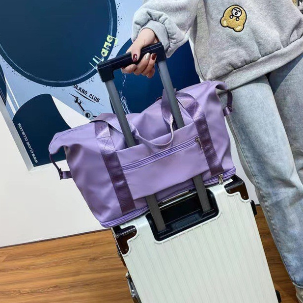 旅行のフィットネスバッグの荷物は女性の短距離旅行袋を包んで外出します。|undefined