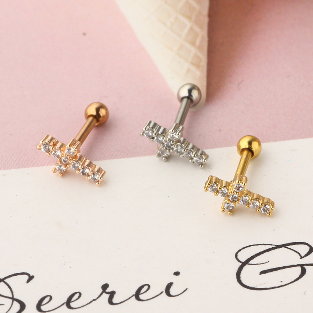 Labret piercing jewelry detail image