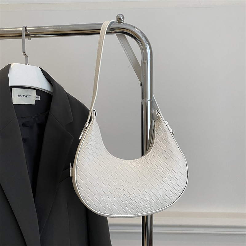 Nuevo bolso de medio mes, bolso de hombro de mensajero portátil ajustable, bolsa de media luna de moda, bolsa de bola de masa, 2024 invierno de alto valor