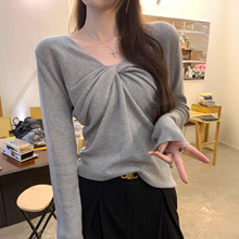 2025早秋新款女装纯欲低领扭结打底衫内搭时尚气质洋气针织衫上衣